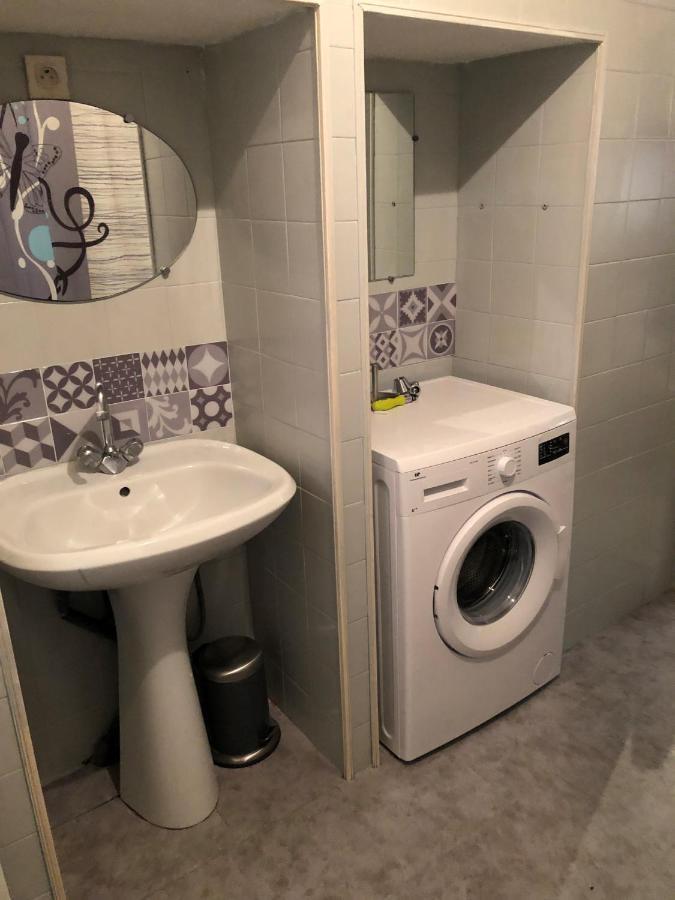 Le Gambetta Apartment Poussan Екстериор снимка