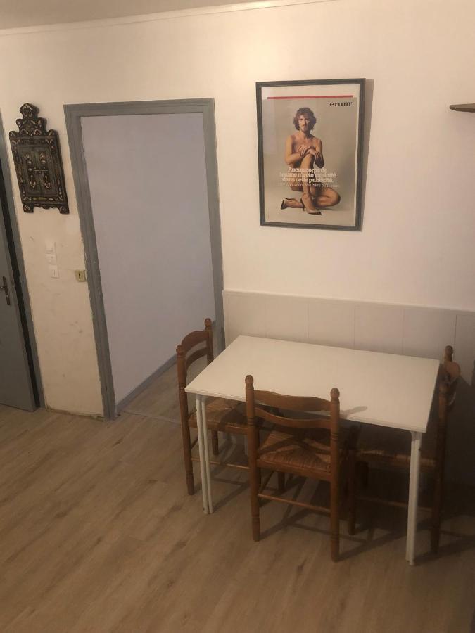 Le Gambetta Apartment Poussan Екстериор снимка
